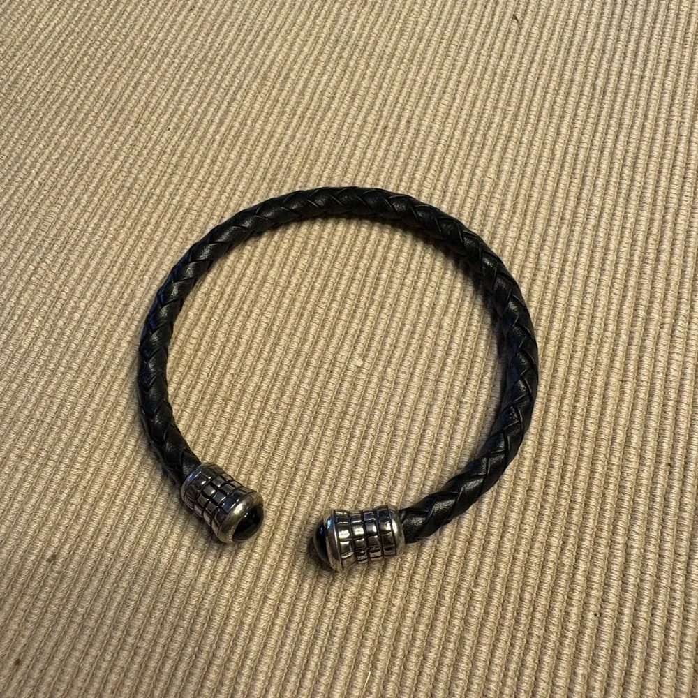 Quest bangle - Picture 1 of 3
